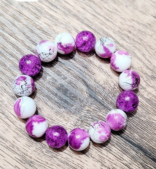 Purple/wht glass beaded stretch bracelet