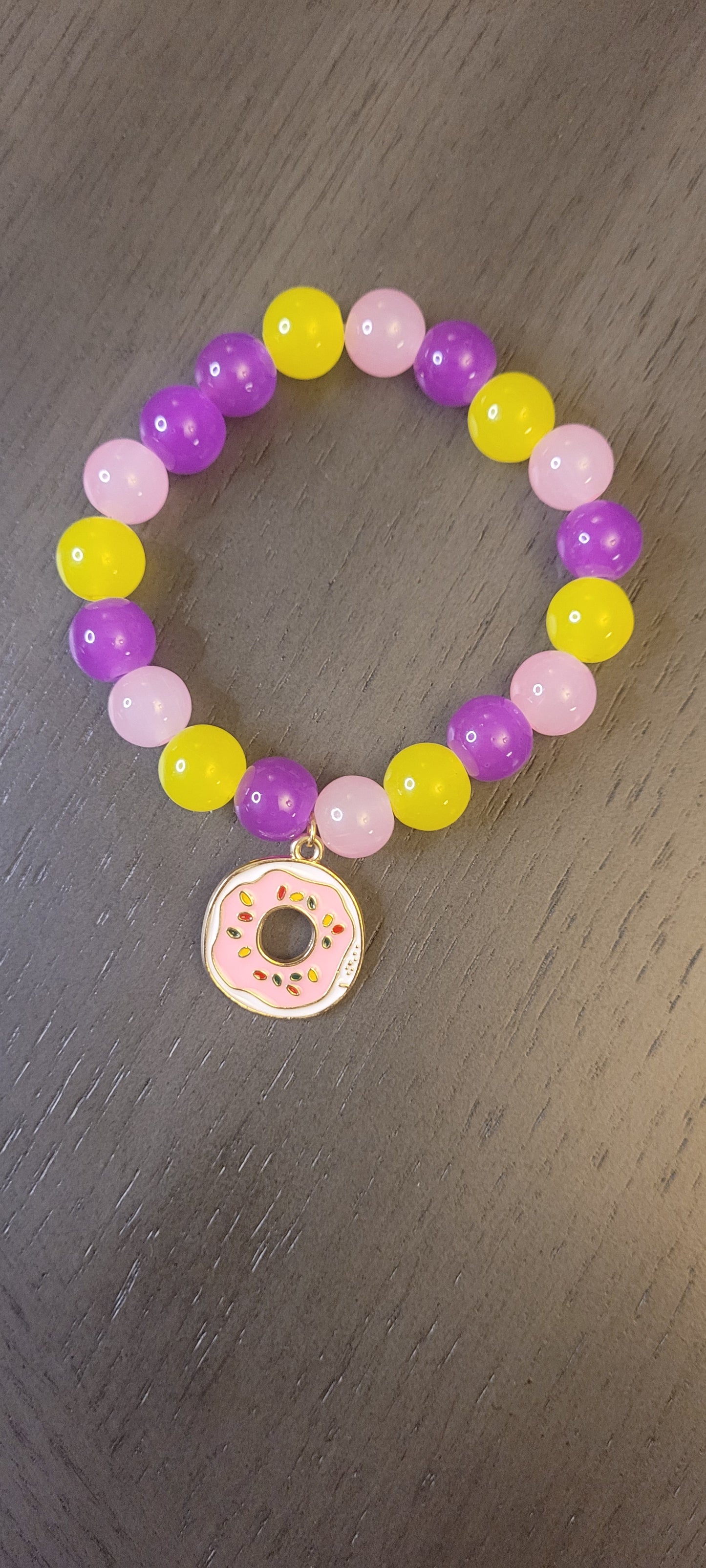 Donut charm stretch bracelet