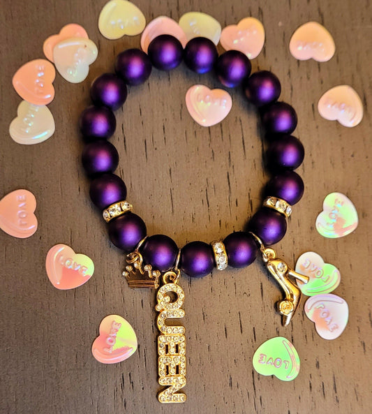 Queen charm purple stretch bracelet